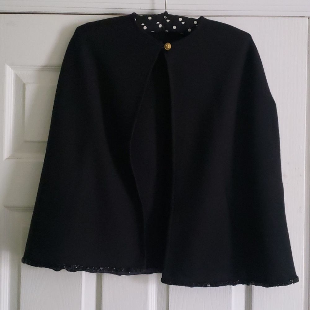 cape jacket - Picture 4 of 5